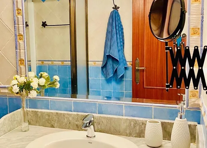 Boliches, 3 Habitaciones, Piscina Y Chimenea