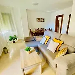 Boliches, 3 Habitaciones, Piscina Y Chimenea