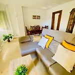 Boliches, 3 Habitaciones, Piscina Y Chimenea