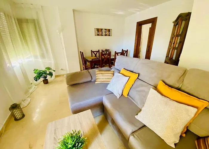 Boliches, 3 Habitaciones, Piscina Y Chimenea